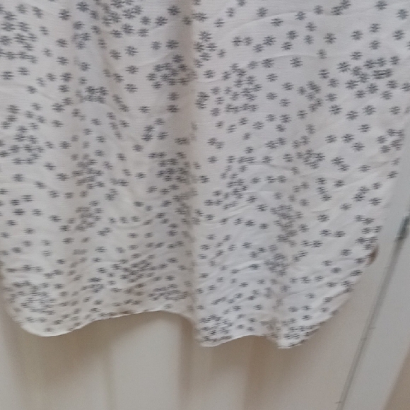 Vince Camuto Floral V-Neck Blouse - Cream and Black - Picture 8 of 8